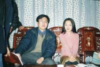 杨钰莹30年前旧照曝光 皮肤白皙笑容甜美亲和力十足