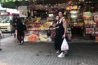 网友偶遇郭碧婷向佐合体录节目 两人穿黑白情侣装开心灿笑