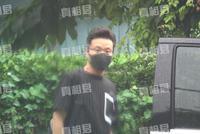聚会注意形象!王迅外出会友先做造型 与美女餐厅共处7小时