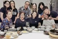 乔任梁去世三周年 陈乔恩朱桢探望其父母合影惹心酸