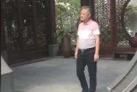 “贾宝玉”重游金陵!56岁欧阳奋强头发花白赏大观园引回忆杀