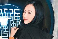 张柏芝新店与谢霆锋饼店隔百米 听前夫名字甩手摇头