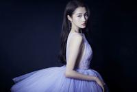 关晓彤私服造型乱七八糟 但这身薰衣草紫纱裙真的又仙又美