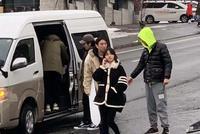 网友日本偶遇王思聪带女友滑雪 名下财产被查封后潇洒依旧