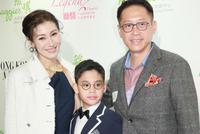 李嘉欣许晋亨一家三口罕见同框 儿子正面曝光与老爸超像