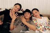 老友三人照!陈坤周迅舒淇头靠头亲密合影超温馨
