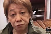 71岁“陈真”梁小龙罕见露面 衣着年轻满脸皱纹老态十足
