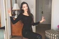 身材火辣!吉娜晒老公视角美照 凹“神奇”造型秀蜂腰长腿