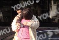 太甜了!霍思燕一头扎进老公怀里 杜江随即紧紧搂住