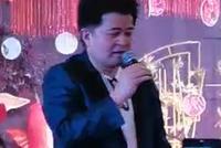 毕福剑现身私人寿宴表演 卖力献唱与同台美女互动亲密