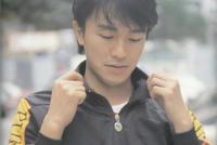 林允零点为周星驰庆生 晒老板青涩旧照夸赞“帅气又可爱”