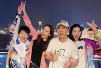 甄子丹妻子汪诗诗晒团圆照 一家四口笑容灿烂好有爱
