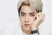 吴亦凡工作室发“十点澄清” 都美竹姐姐霸气回应