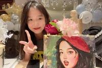 钟丽缇晒合照为女儿庆生 13岁Jaden对镜微笑甜美有气质
