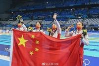 何穗看游泳比赛热泪盈眶 回忆儿时体校经历感叹运动员不易