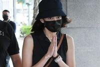 龙劭华追思灵堂开放吊唁 曾沛慈杨祐宁陈庭妮等现身悼念