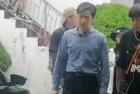 胡歌《县委大院》拍摄路透曝光 穿衬衫西裤老干部风十足