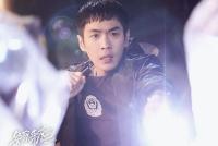 张若昀入职报到《警察荣誉》 穿制服演绎多场景故事感强