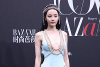 芭莎盛典红毯 赵丽颖热巴杨紫龚俊王嘉尔等现身星光熠熠