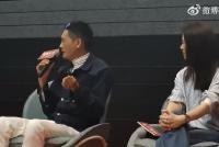 周润发称当演员很辛苦:当明星就简单很多