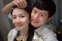 张杰庆祝与谢娜结婚十二周年 二人依偎合照大秀恩爱
