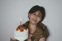 孙燕姿晒照庆祝43岁生日 祝福大家“平安就好”