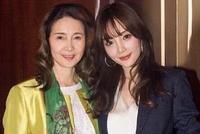 李小璐妈妈罕见更新动态 点赞粉丝团力挺女儿言论
