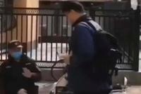 最强防守!姚明戴口罩进门被保安“单防”成功