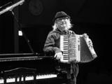 日本音乐人冈田彻因心衰去世 享年73岁