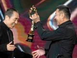 北京国际电影节闭幕 陈道明为张艺谋颁终身成就奖