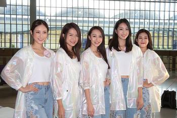 香港小姐露脐装斗艳