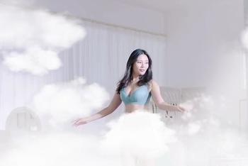 徐冬冬内衣大片秀身材