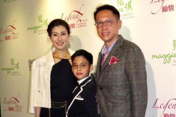 李嘉欣儿子正面照