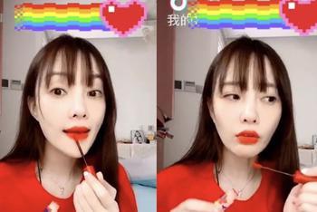 李小璐宅家变戏精
