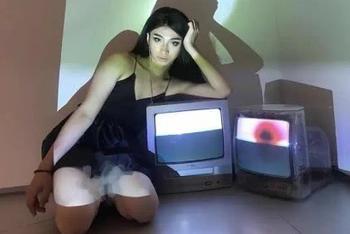 伊能静儿子扮女装