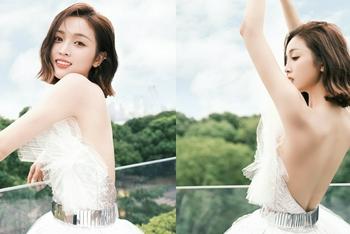 吴宣仪大秀美背