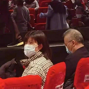 乐华娱乐否认杜华看如梦之梦:杜总正在公司开会_手机新浪网