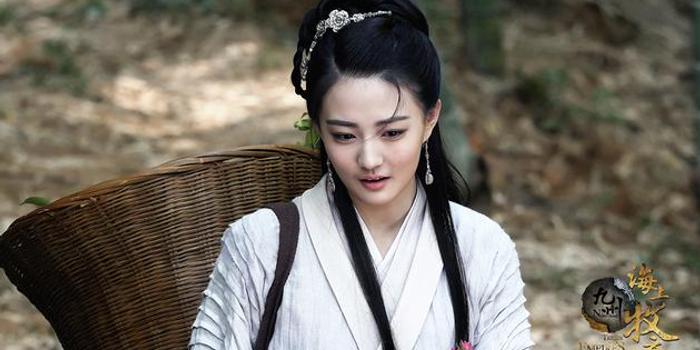 04:14 新浪娱乐 摘要《九州·海上牧云记》正在热播,徐璐饰演苏语凝