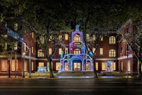 爱马仕诚邀法国艺术家Delphine Dénéréaz女士打造“爱马仕之家”冬季主题橱窗