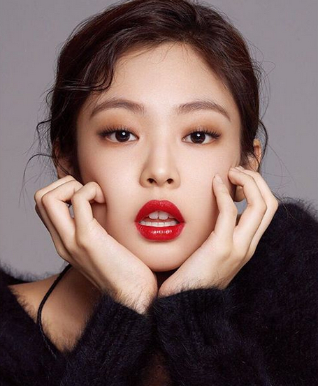 Jennie 红唇