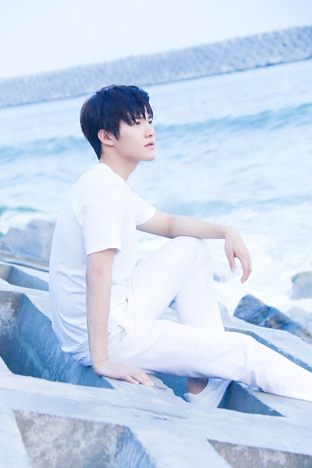 黄圣池海边写真清爽洒脱