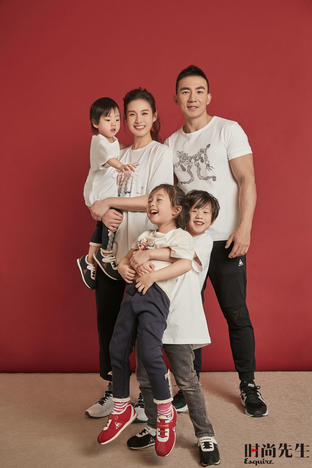 刘畊宏全家福大片温馨爆棚