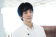 钢琴家吴牧野启程米兰时装周Giorgio Armani大秀