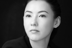 张柏芝黑白大片 中性风格与柔美特质混搭