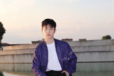 马伯骞亮相米兰时装周Ermenegildo Zegna秀场