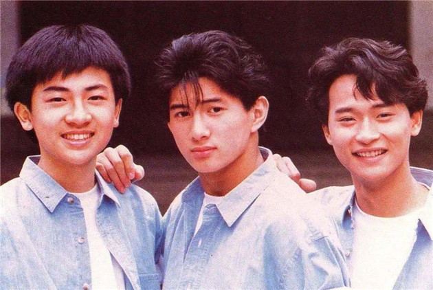 正经八百的初代男团