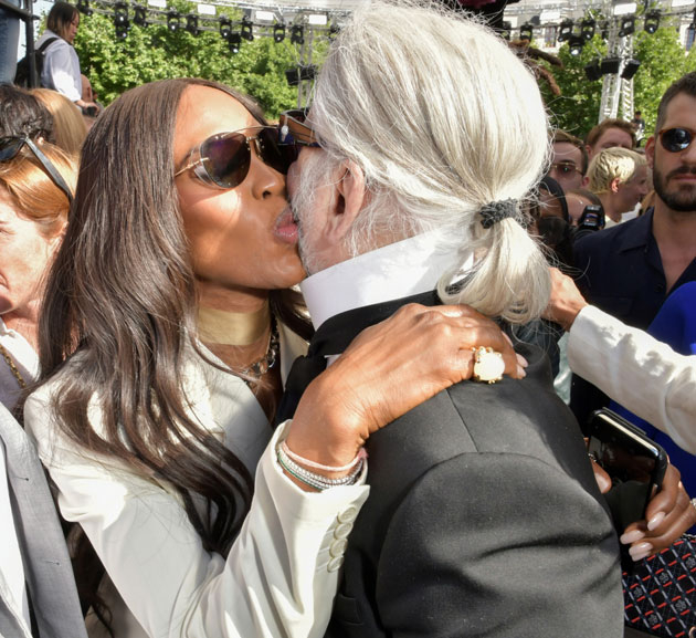 超模Naomi Campbell与设计师Karl Lagerfeld