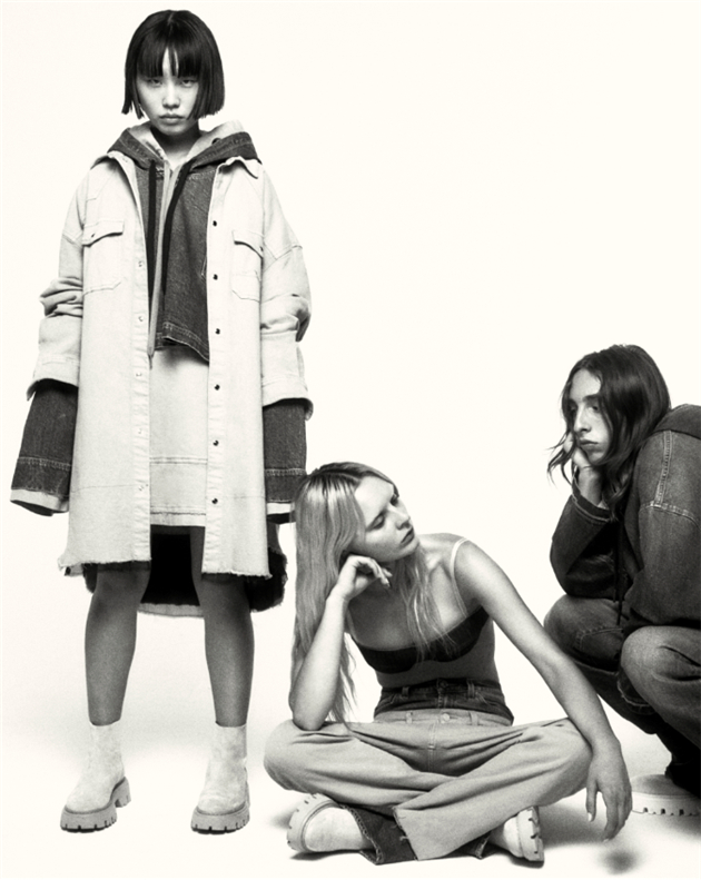 N°21 x 7 For All Mankind 胶囊系列赞美人与人之间的包容和和睦
