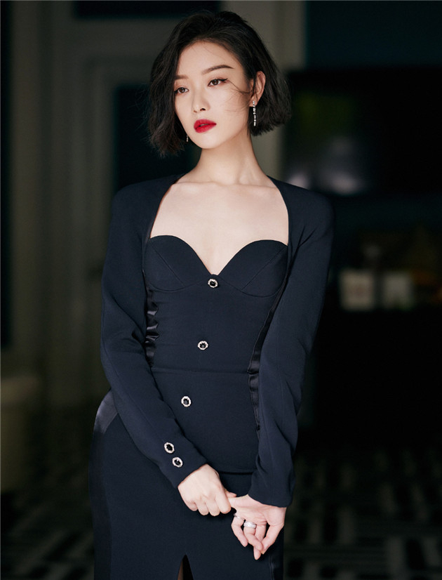 倪妮美艳造型