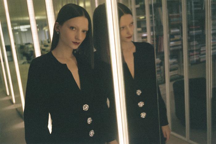 CÉCILE PARAVINA